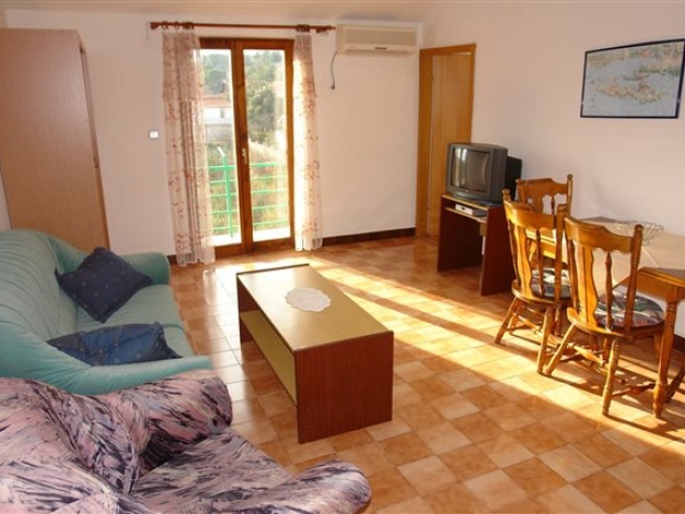 Apartmani Tatjana - apartman 2+2 b