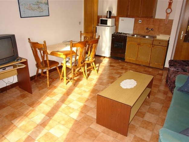 Apartmani Tatjana - apartman 2+2 b