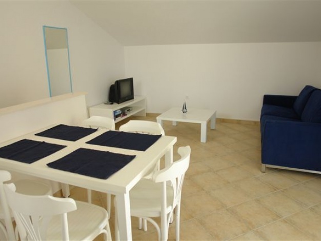 Apartman Adela Murter dnevna soba 1