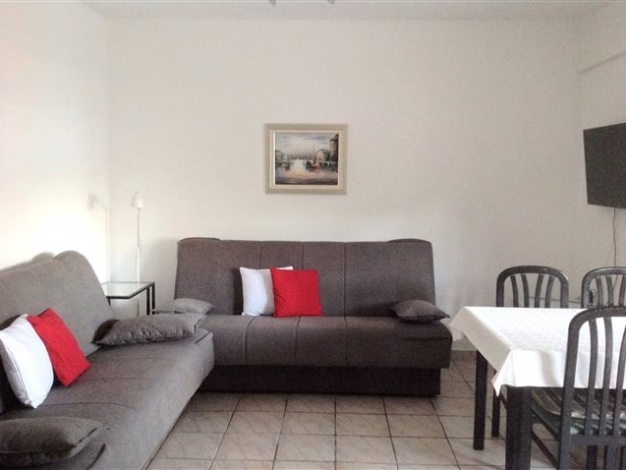 Apartmani Biserka - apt 4+1 c
